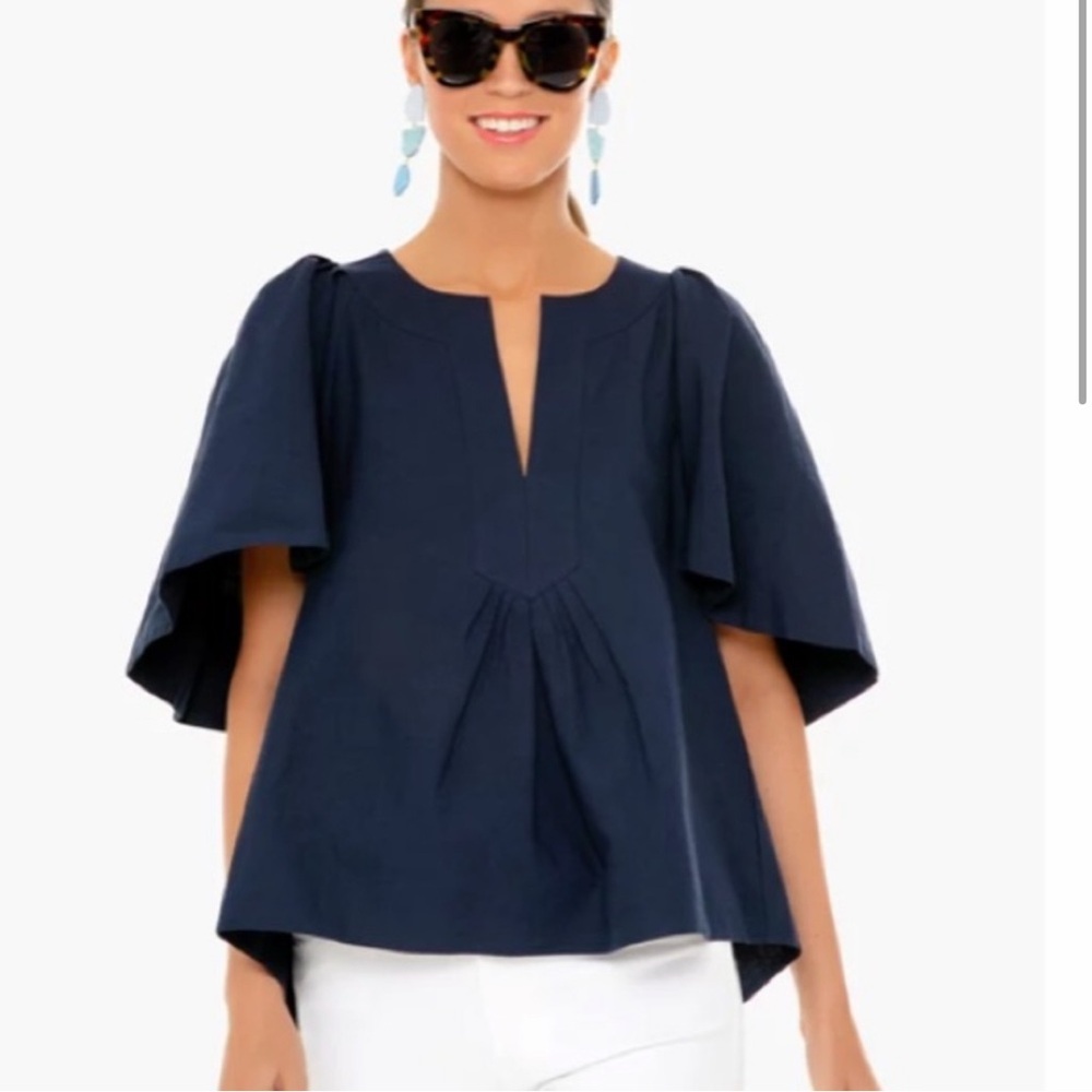Tuckernuck Pomander Place Navy Blue Finley  Flutter Sleeve Blouse EUC